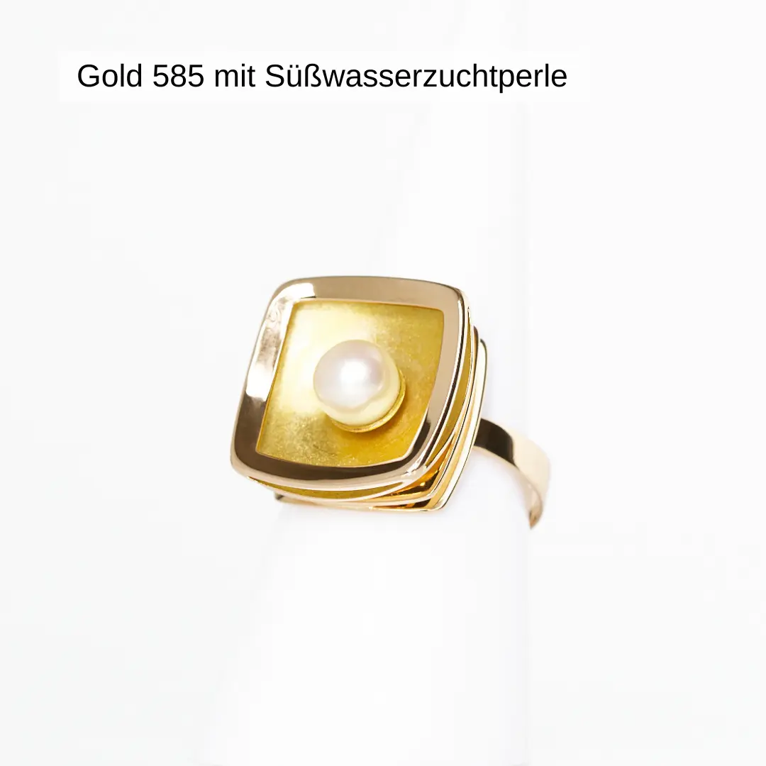 Goldring mit Süßwasserzuchtperle